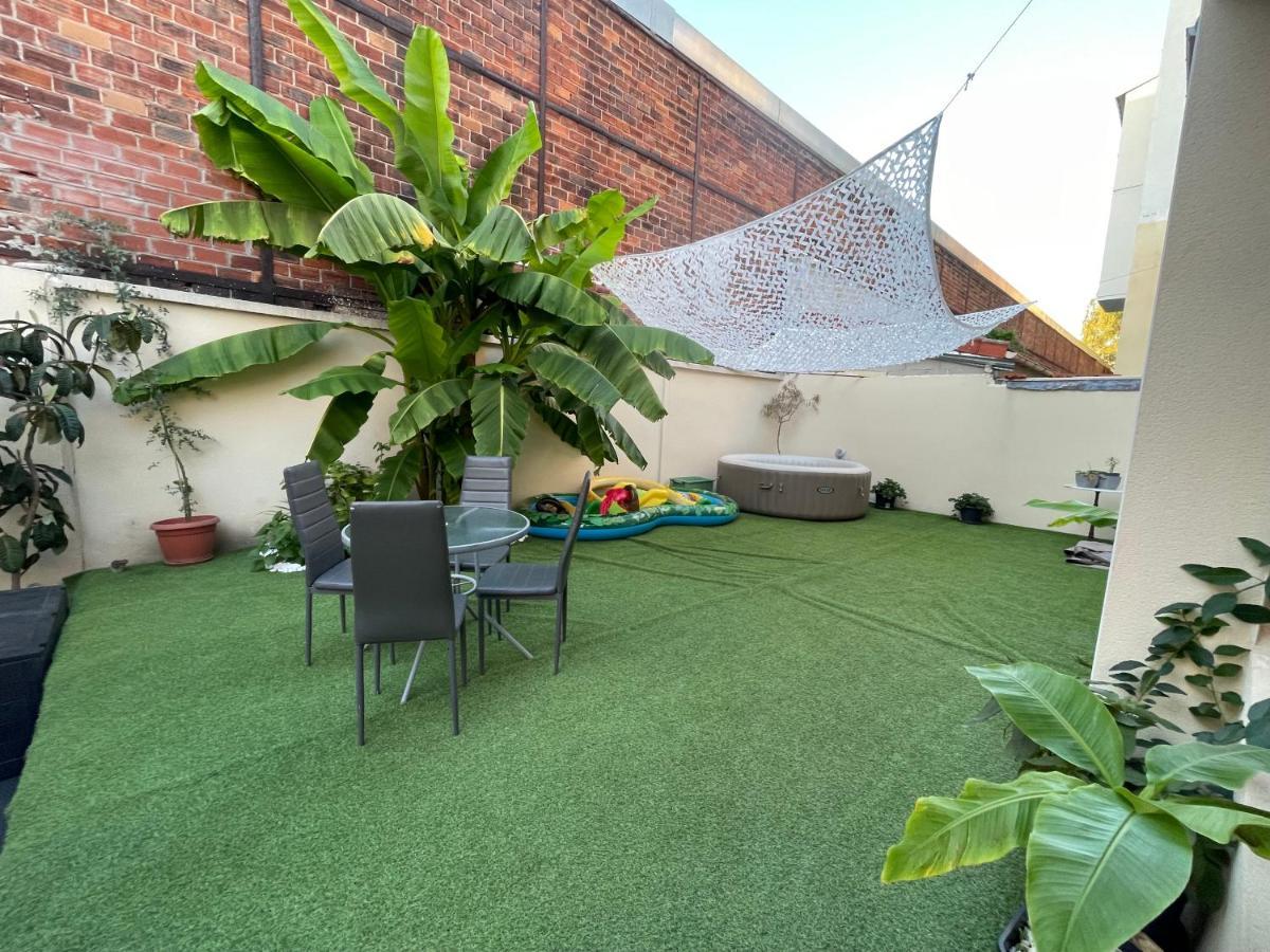 Agreable Appartement Dans Une Maison سان دوني المظهر الخارجي الصورة