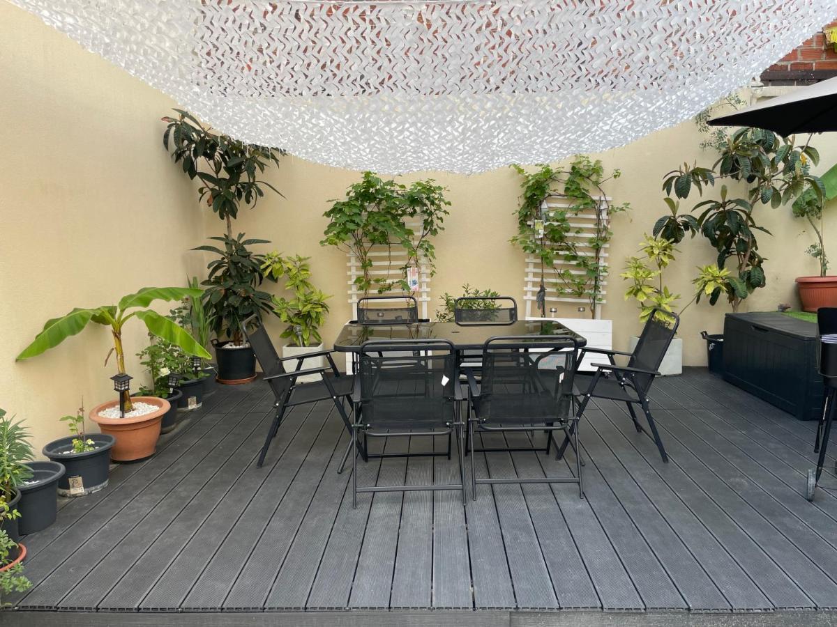 Agreable Appartement Dans Une Maison سان دوني المظهر الخارجي الصورة