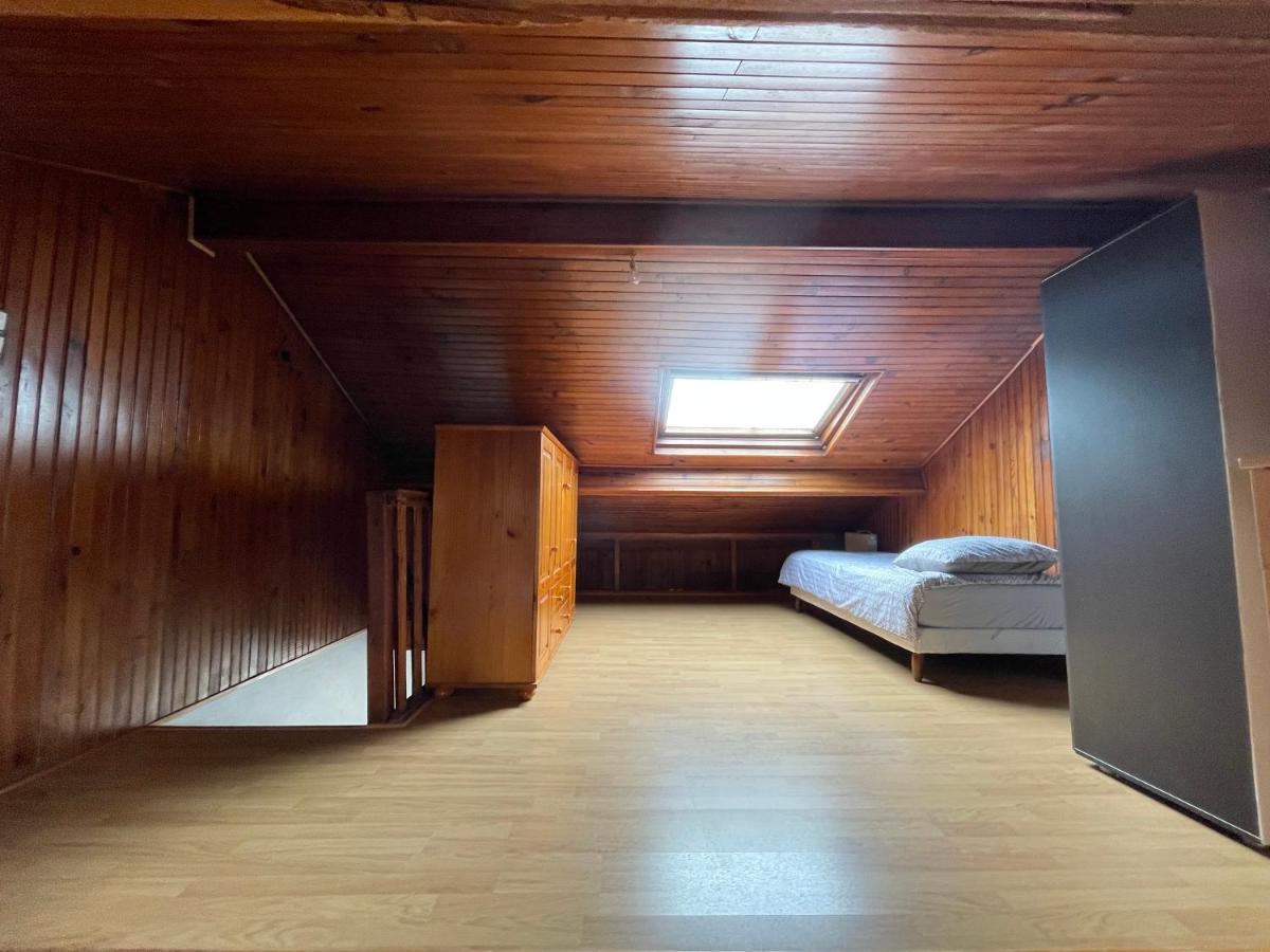 Agreable Appartement Dans Une Maison سان دوني المظهر الخارجي الصورة