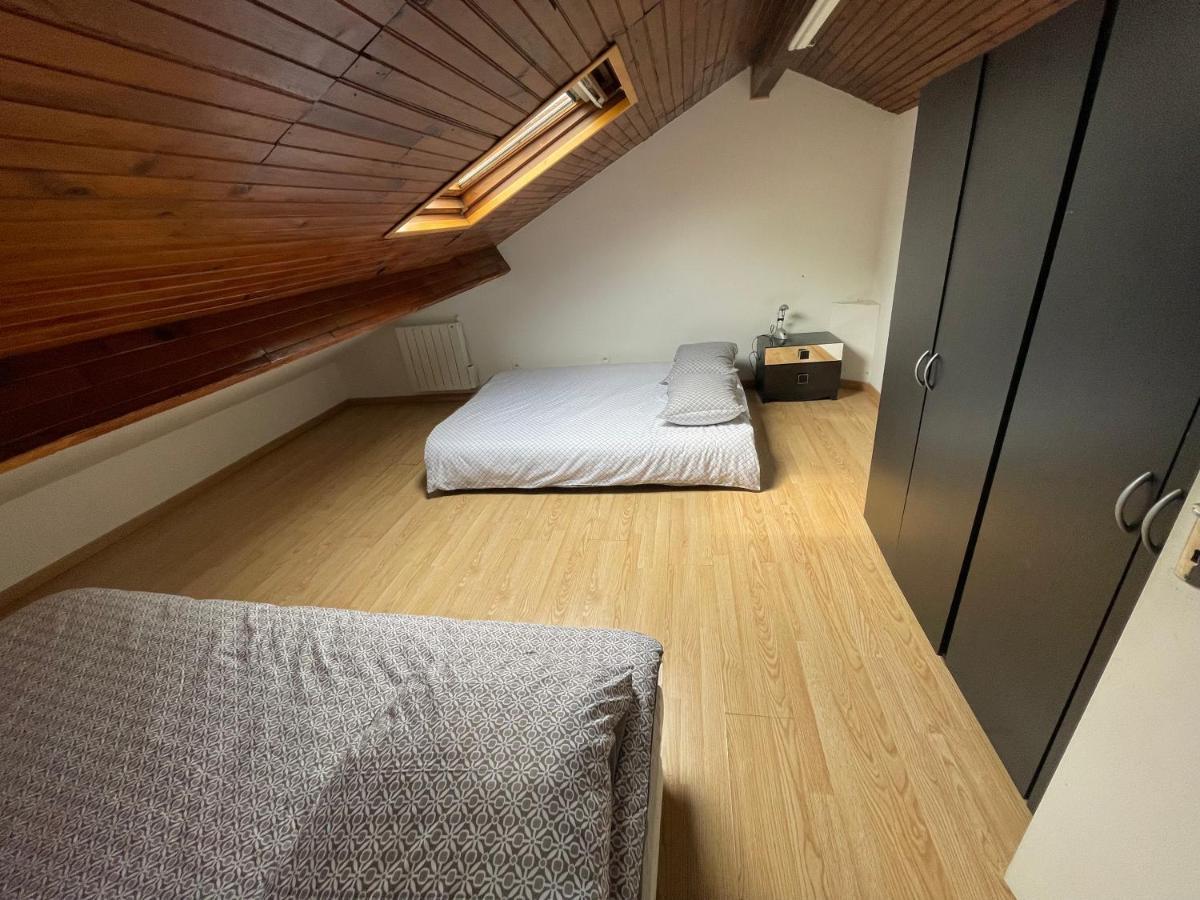 Agreable Appartement Dans Une Maison سان دوني المظهر الخارجي الصورة